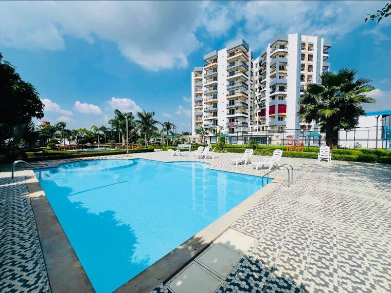 Swimming Pool, vrindavan yojna 3.5 Bedroom 1917 Sq.Ft. Apartment In Vrindavan Yojna Lucknow 10543290