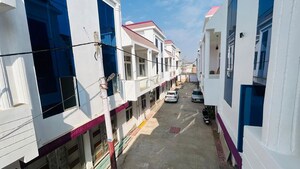 3 BHK Villa – Exterior View View at Sector 10 Greater Noida - for Sale