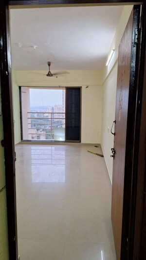 Room in 1 BHK Apartment at Raj Residency Kasarvadavali, Kasarvadavali – for Sale