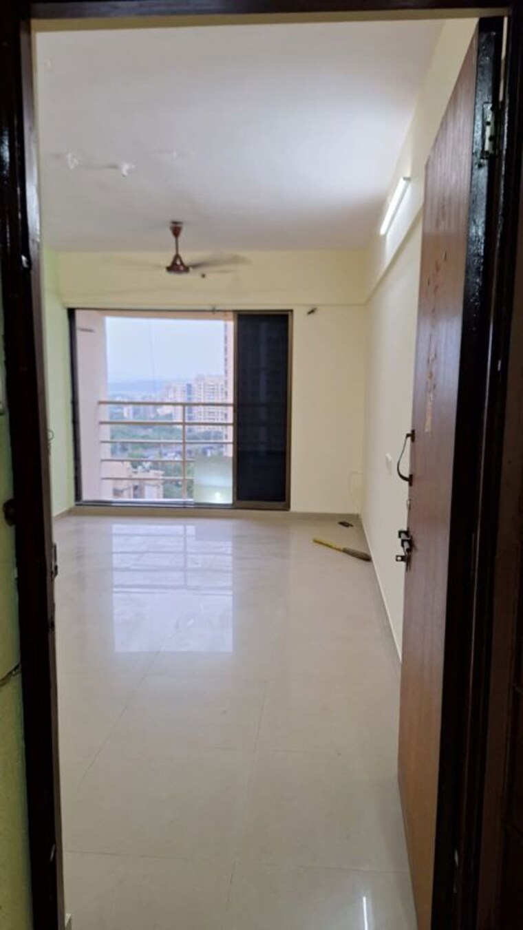 Room, raj-residency-kasarvadavali 1 Bedroom 450 Sq.Ft. Apartment In Kasarvadavali Thane 10543344