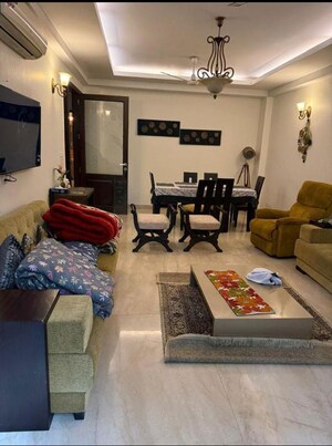 5 BHK Builder Floor For Sale in Saket