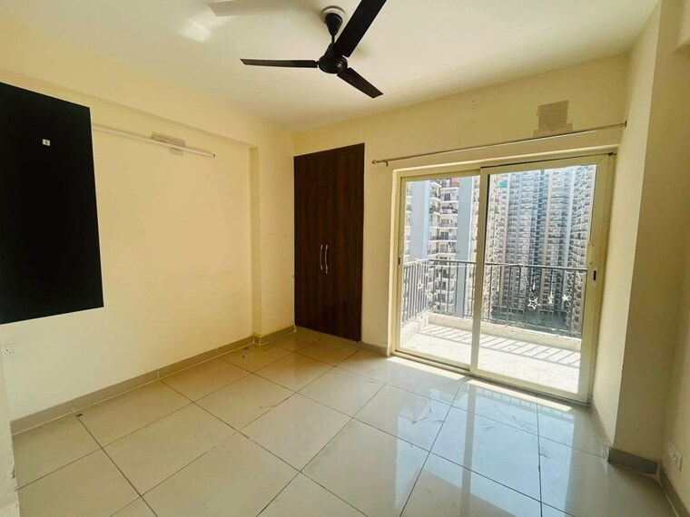 Room, sam-palm-olympia 3 Bedroom 1335 Sq.Ft. Apartment In Sector 16c Greater Noida Greater Noida 10543364