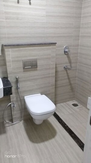 Bathroom in 3.5 BHK Apartment at Emaar Emerald Floors Premier, Sector 65 – for Rent