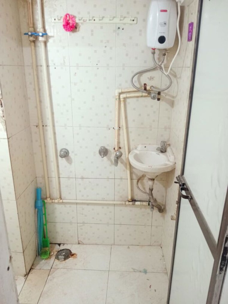 Bathroom, atul-trans-residency 1 RK 400 Sq.Ft. Apartment In Andheri East Mumbai 10543377