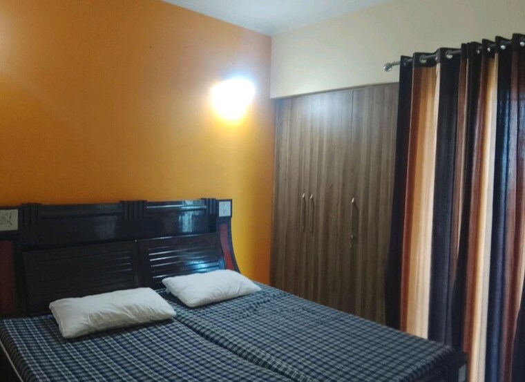 Bedroom, gaur-atulyam 3 Bedroom 1300 Sq.Ft. Apartment In Omicron I Greater Noida Greater Noida 10543391