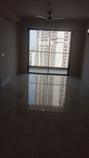 Room in 3.5 BHK Apartment at M3M Heights, Sector 65 – for Rent