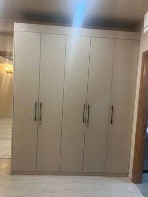 Building Lobby in 3.5 BHK Apartment at M3M Heights, Sector 65 – for Rent