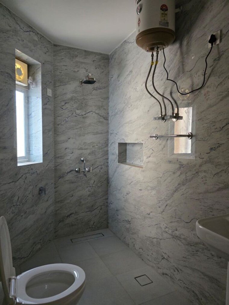 Bathroom, india-golden-enclave-apartments 3 Bedroom 1950 Sq.Ft. Apartment In Old Airport Road Bangalore 10489406