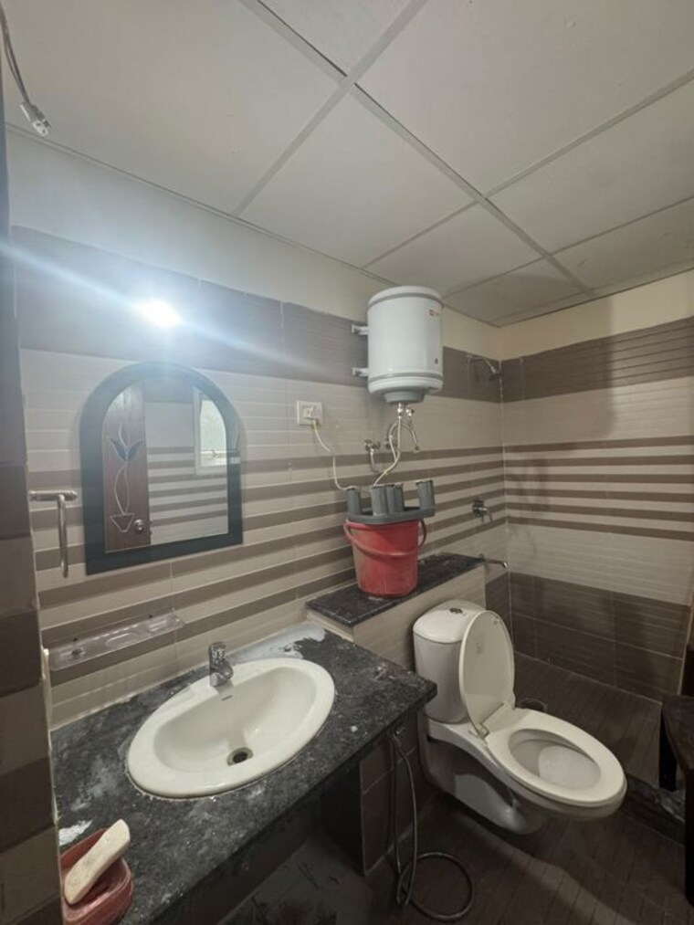 Bathroom, nk-savitry-enclave 3 Bedroom 2050 Sq.Ft. Apartment In Vip Road Zirakpur 10543441