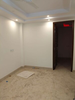 Room in 2 BHK Builder Floor at Govindpuri – for Rent