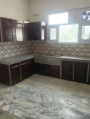 3 BHK Builder Floor For Rent in Sector 35