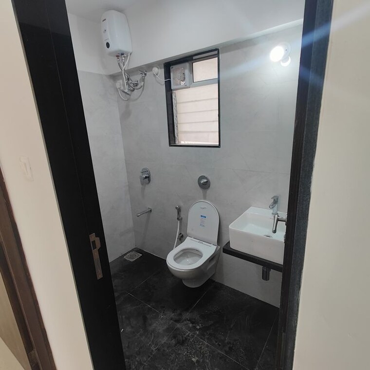 Bathroom, dem-phoenix 2 Bedroom 570 Sq.Ft. Apartment In Malad East Mumbai 10543548