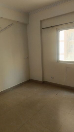 Room in 2 BHK Apartment at Gardenia Gateway, Sector 75 – for Rent