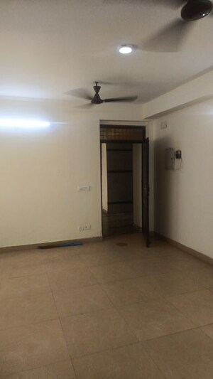 Room in 2 BHK Apartment at Gardenia Gateway, Sector 75 – for Rent