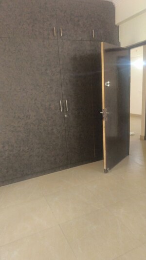 2 BHK Apartment For Rent in Gardenia Gateway, Sector 75