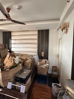 Living Room in 3 BHK Apartment at Amrapali Silicon City, Sector 76 – for Rent