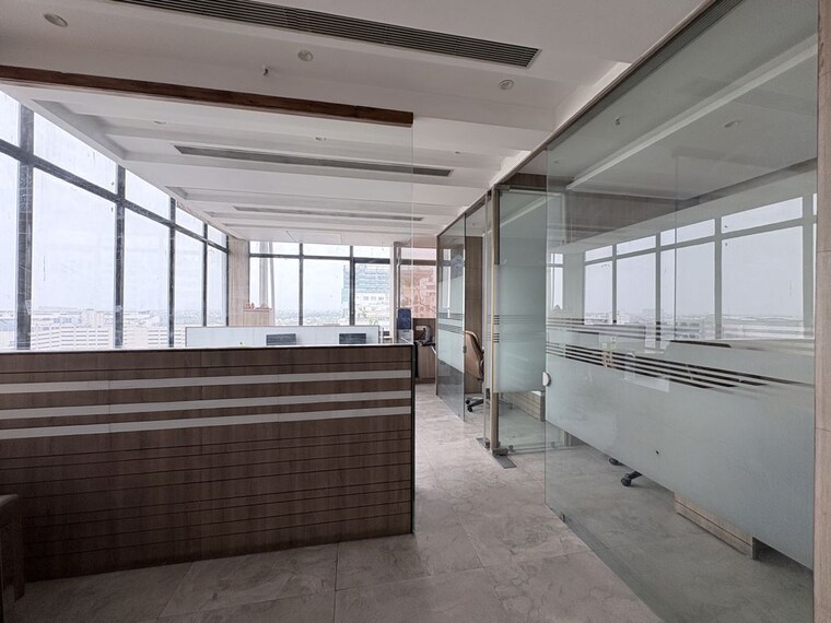  Parking, netaji subhash place Commercial Office Space 800 Sq.Ft. In Netaji Subhash Place Delhi 10543616