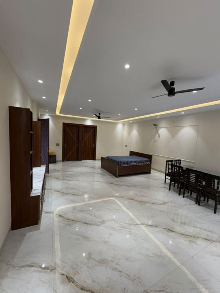 Team Area, supertech-mart 4 Bedroom 2650 Sq.Ft. Apartment In Sector 74 Noida 10543625