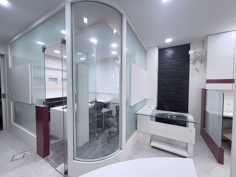 undefined, netaji subhash place Commercial Office Space 500 Sq.Ft. In Netaji Subhash Place Delhi 10543624