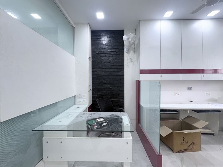 Kitchen, netaji subhash place Commercial Office Space 500 Sq.Ft. In Netaji Subhash Place Delhi 10543624