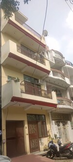 2 BHK + Store Room 78 Sq.Mt. Builder Floor in Vasundhara Sector 3