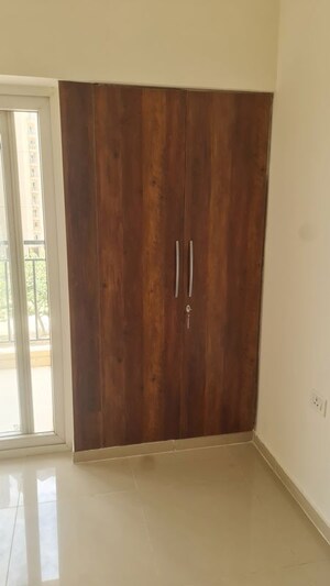 Furnished Amenities in 2 BHK Apartment at Amrapali Ivory Heights, Amrapali Dream Valley – for Rent