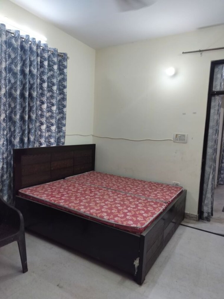 Bedroom, ss-southend-floors 2 Bedroom 1800 Sq.Ft. Builder Floor In South City 2 Gurgaon 10543651