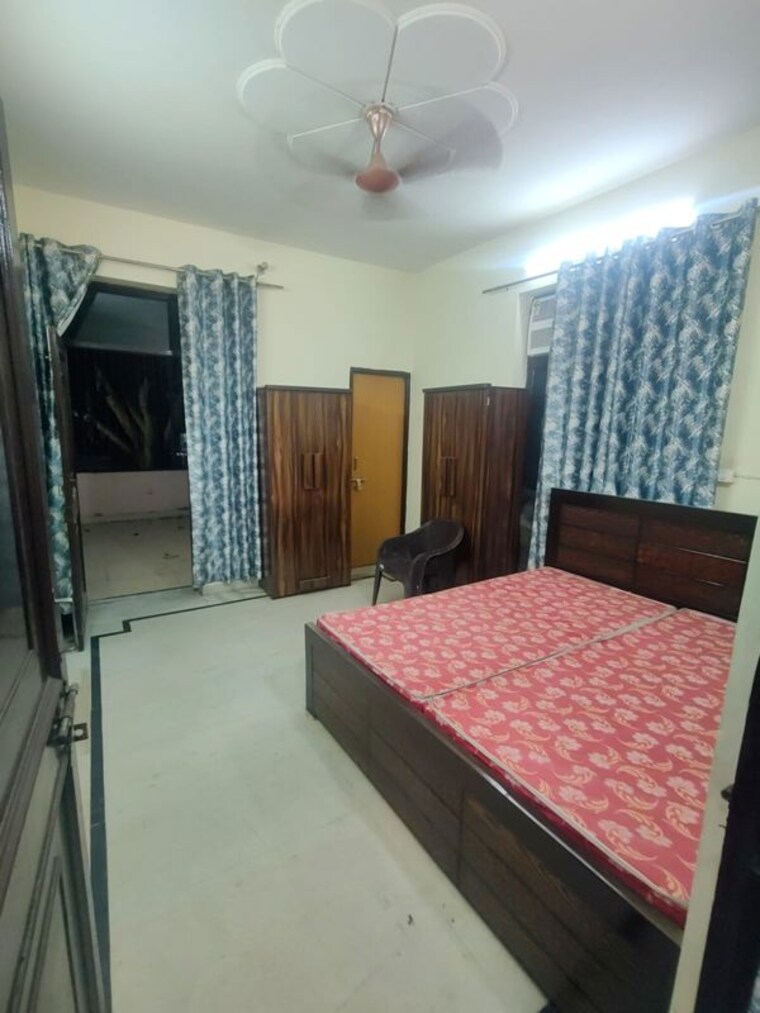 Bedroom, ss-southend-floors 2 Bedroom 1800 Sq.Ft. Builder Floor In South City 2 Gurgaon 10543651