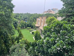 Plot Area in 3 BHK Apartment at RWA Jalvayu Towers, Sector 47 – for Sale