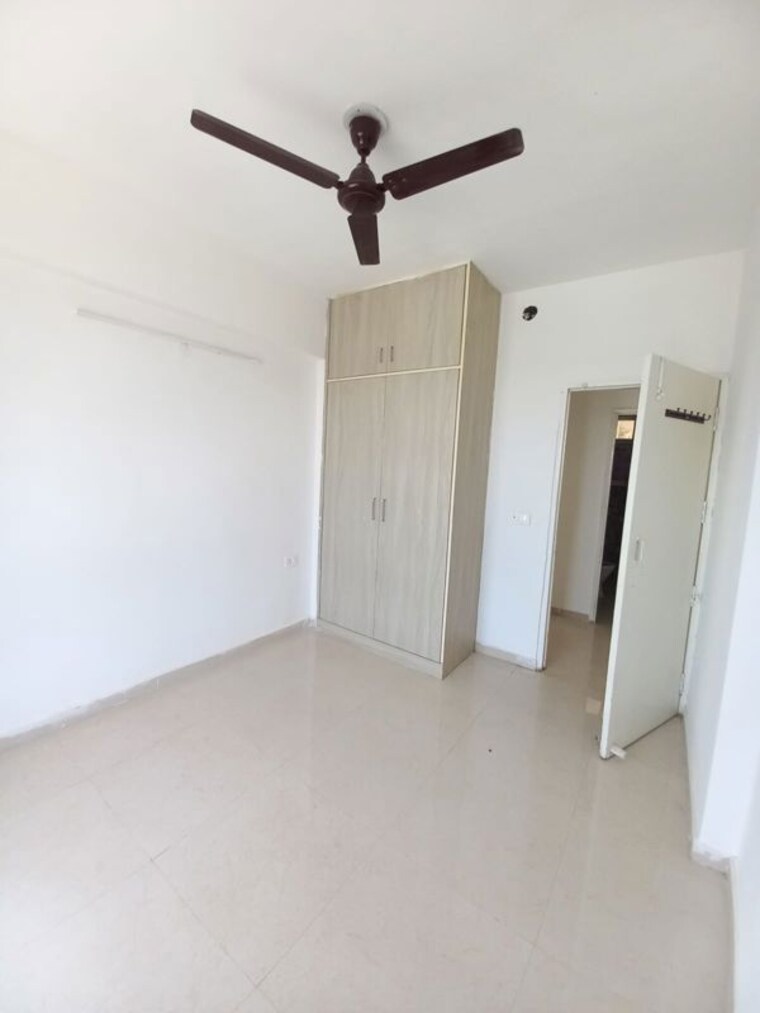 Room, signature-the-millennia-2 2 Bedroom 690 Sq.Ft. Apartment In Sector 37d Gurgaon 10543653