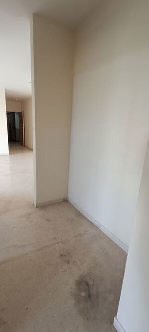 Room in 3 BHK Apartment at Kalpataru Hills Phase II, Manpada – for Rent