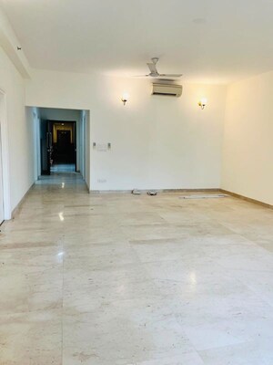 Room in 3 BHK Builder Floor at Kohli One Malibu Town Plot, Sector 47 – for Rent