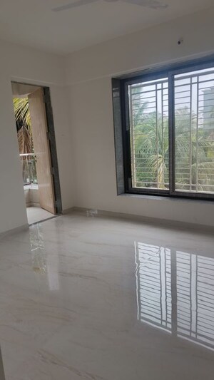 Room in 3 BHK Apartment at Dadawadi – for Rent