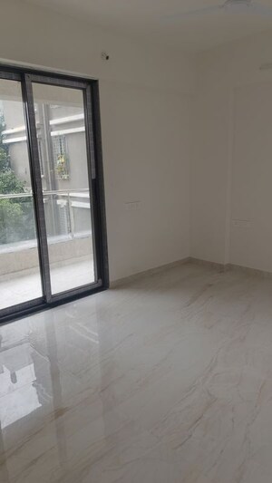 Room in 3 BHK Apartment at Dadawadi – for Rent