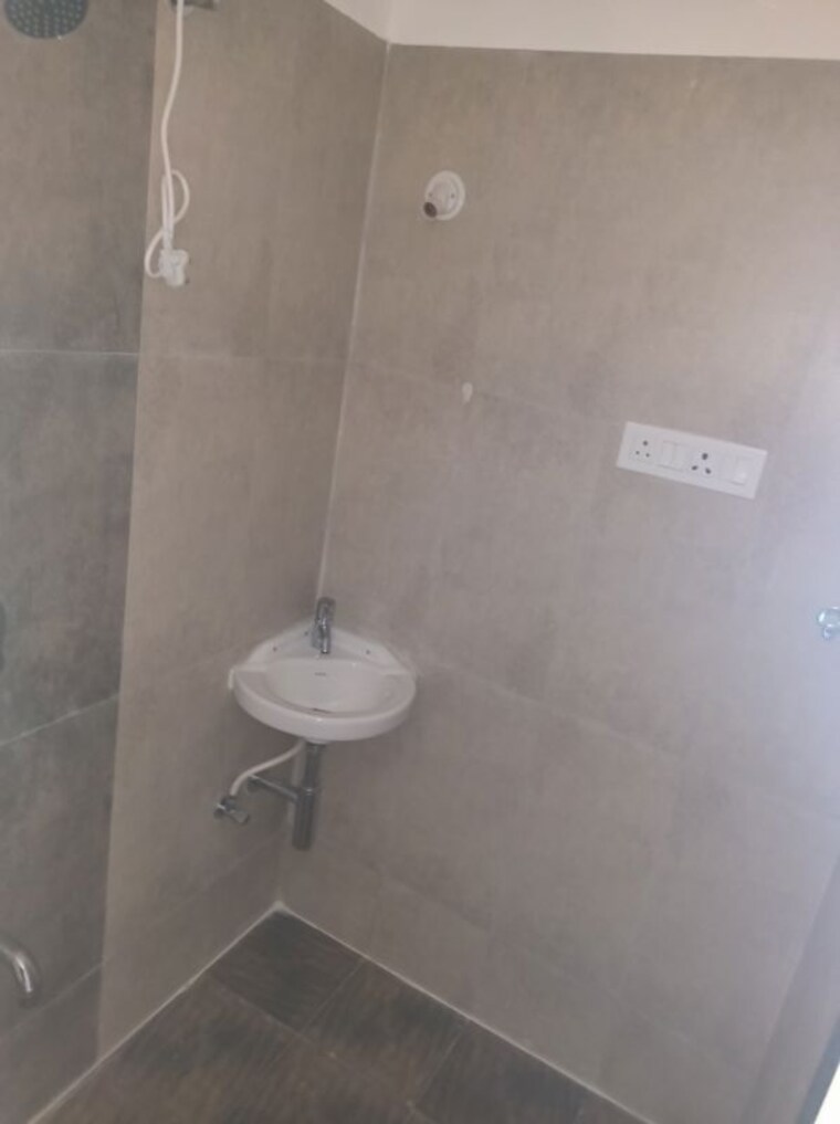 Bathroom, chandak-nishchay-wing-b 1 Bedroom 368 Sq.Ft. Apartment In Borivali East Mumbai 10543678