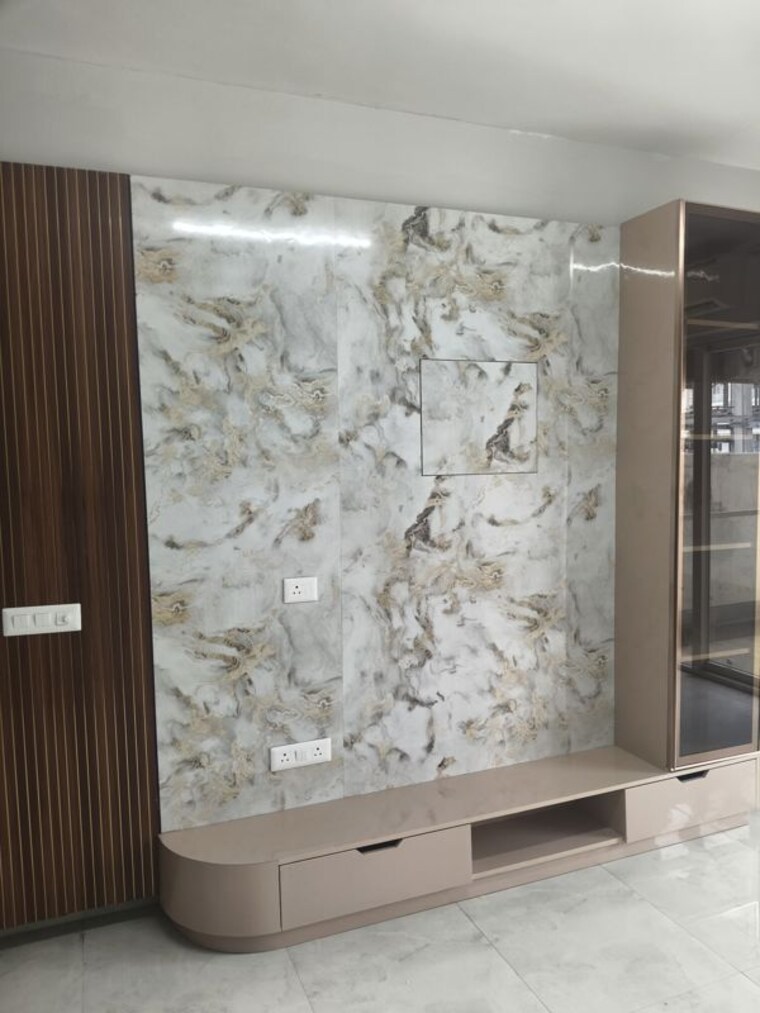 Room, emaar-palm-hills 3.5 Bedroom 1600 Sq.Ft. Apartment In Sector 77 Gurgaon 10543694