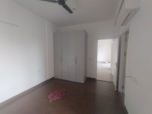 Room in 3 BHK Apartment at Mapsko Mount Ville, Sector 79 – for Rent
