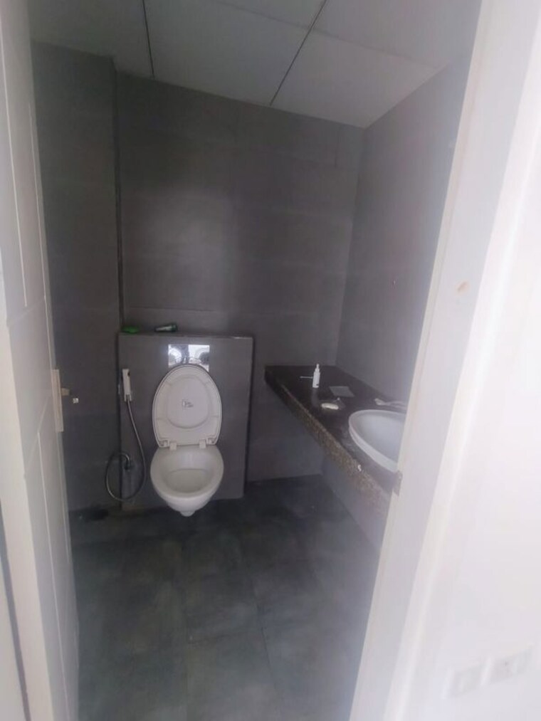 Bathroom, mapsko-mount-ville 3 Bedroom 1490 Sq.Ft. Apartment In Sector 79 Gurgaon 10543709