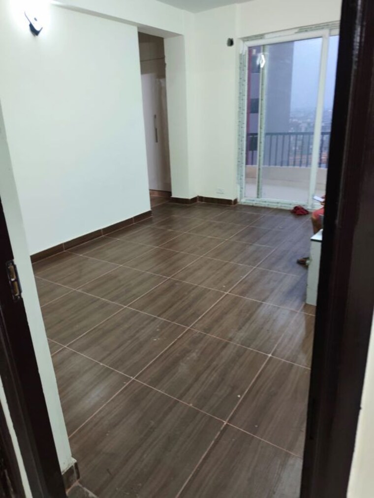 Room, amrapali-hanging-gardens 3 Bedroom 1350 Sq.Ft. Apartment In Sector 107 Noida 10543700