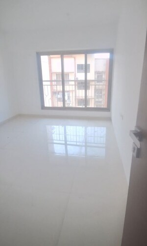 Room in 3.5 BHK Apartment at Richa Bougainvillea, Kalina – for Sale