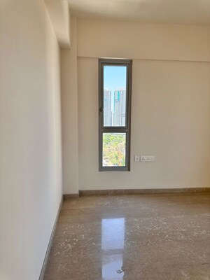 Room in 2 BHK Apartment at Dosti West County, Balkum Pada – for Rent