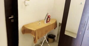 Furnished Amenities in 3.5 BHK Apartment at Dheeraj Insignia, Bandra East – for Rent