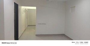 Room in 3 BHK Apartment at Serenity Tower, Andheri West – for Rent