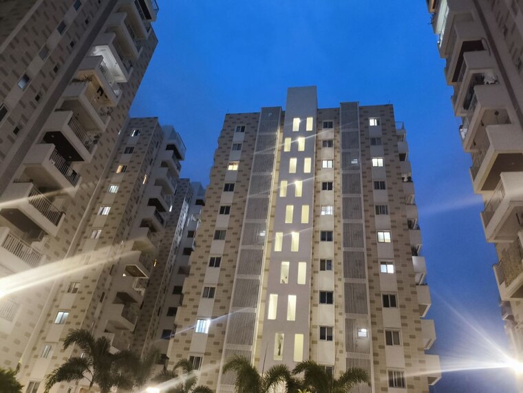 Exterior View, ambience-courtyard 3.5 Bedroom 2200 Sq.Ft. Apartment In Manikonda Hyderabad 10543712