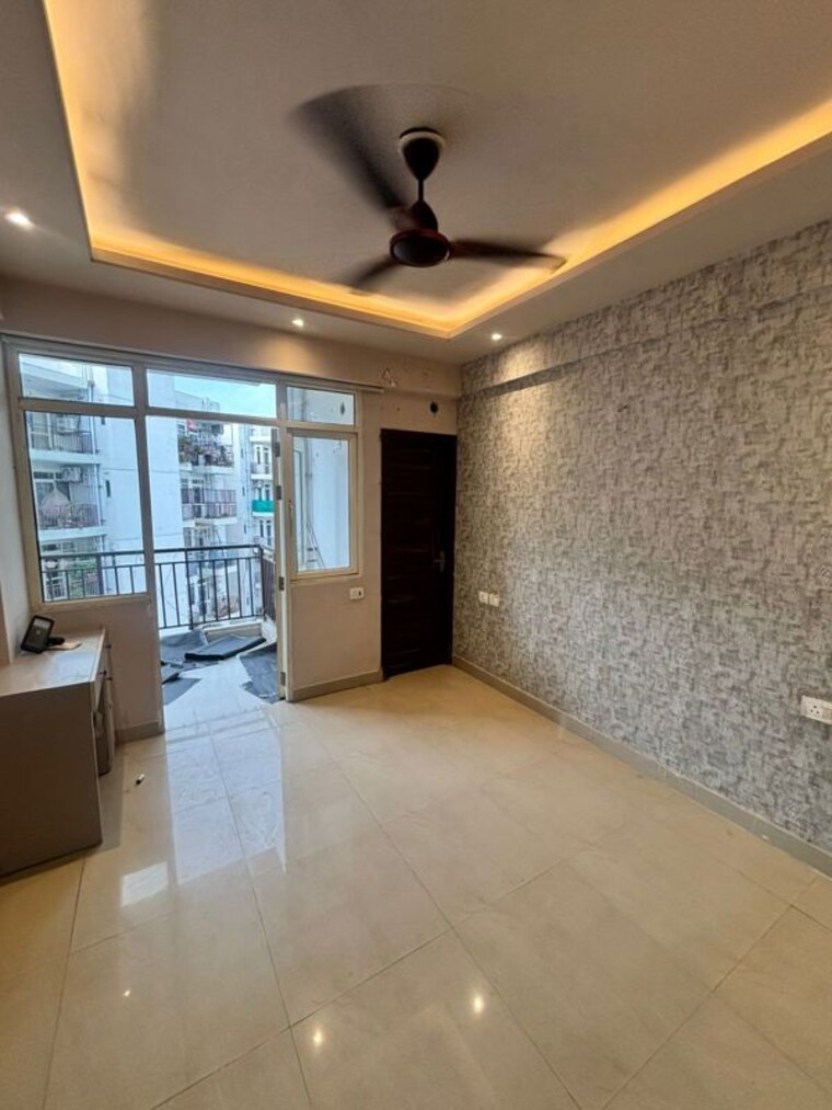 Room, suncity-avenue-76 2 Bedroom 582 Sq.Ft. Apartment In Sector 76 Gurgaon 10543774