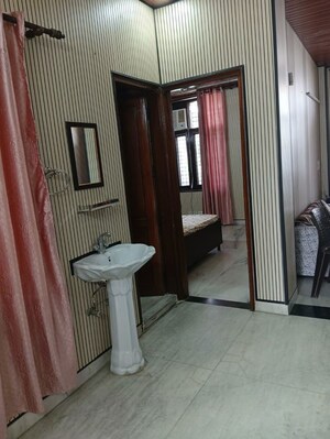 Living Room in 2 BHK Builder Floor at Sector 21 – for Rent