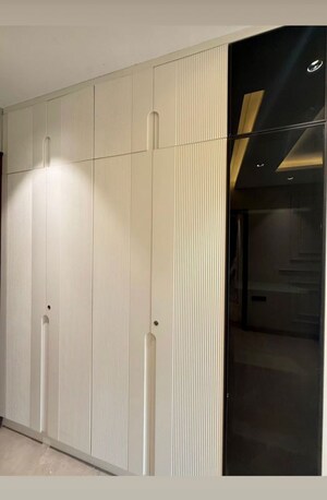 Furnished Amenities in 2.5 BHK Apartment at Ghodbunder Road – for Rent
