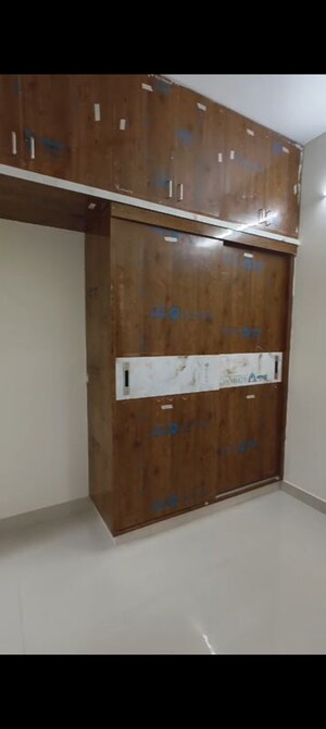 Furnished Amenities in 2.5 BHK Apartment at Ghodbunder Road – for Rent