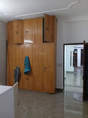 Furnished Amenities in 2 BHK Builder Floor at Ansal Plaza Sector-23, Sector 23 – for Rent