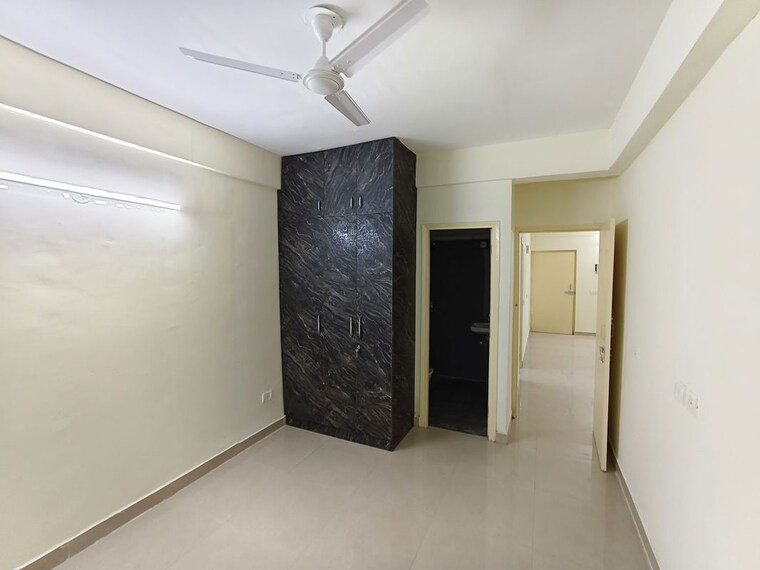 Room, gls-avenue-51 2 Bedroom 550 Sq.Ft. Apartment In Sector 92 Gurgaon 10543837